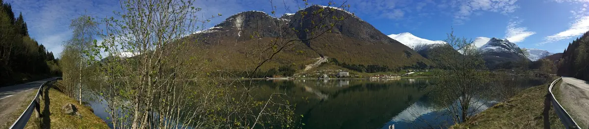 Der Innvikfjord bei Stryn