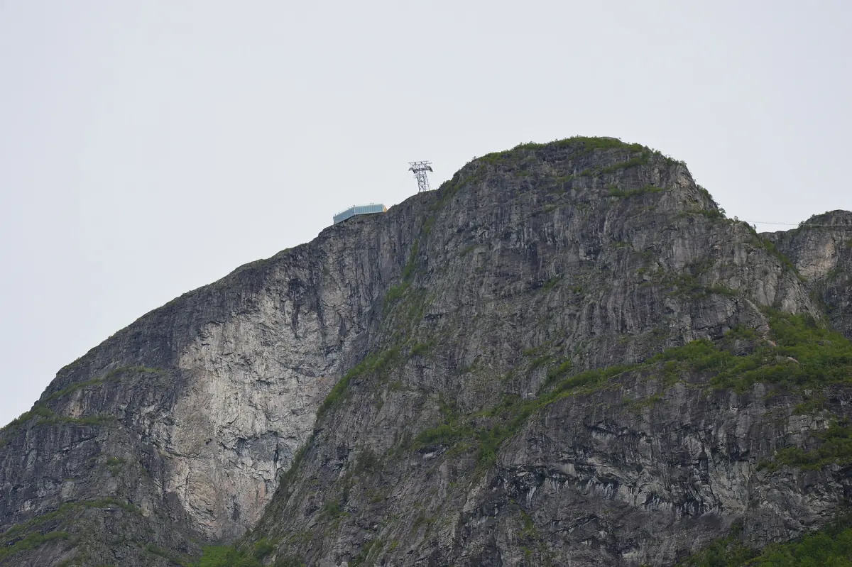Der steile Gipfel des Hoven